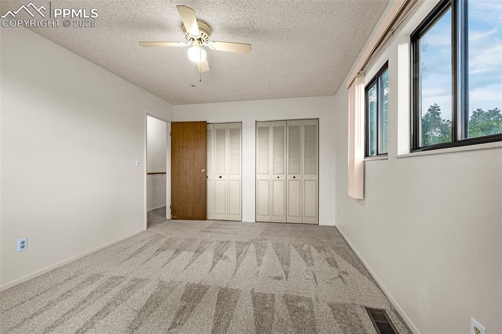 Image 16 of 30: Bedroom