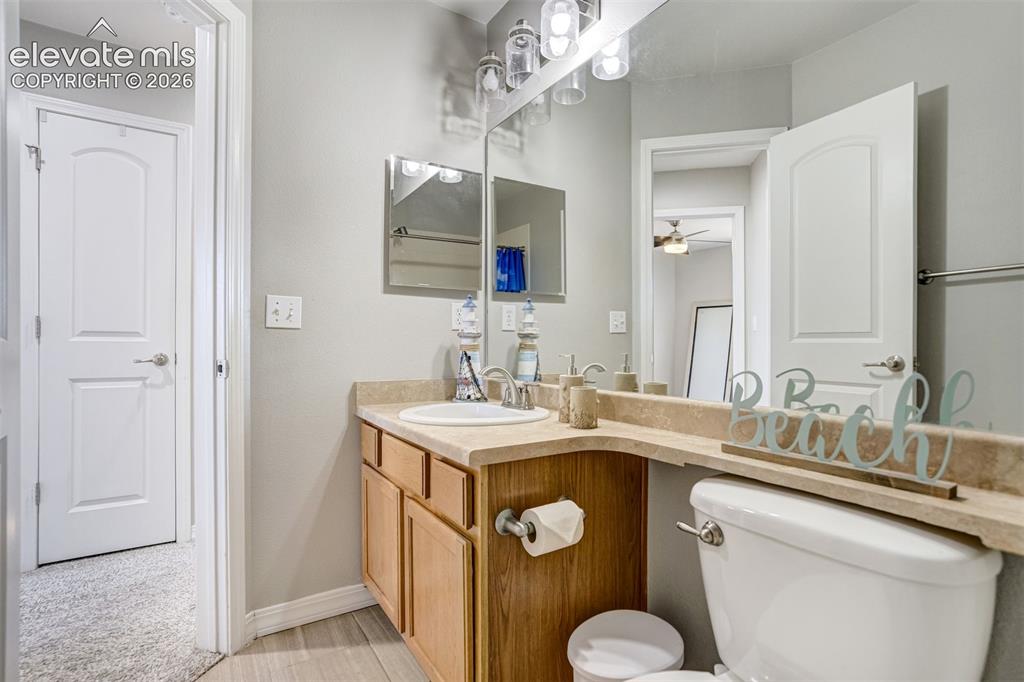 Image 40 of 47: Bathroom