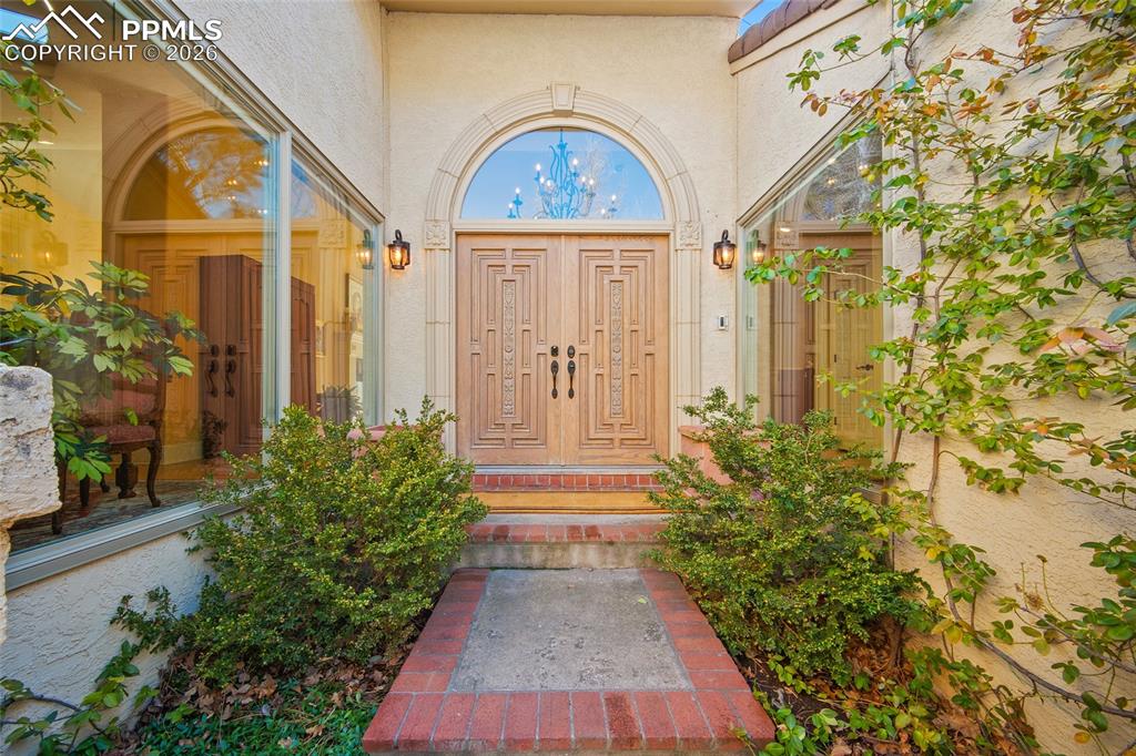 Image 4 of 50: Entry