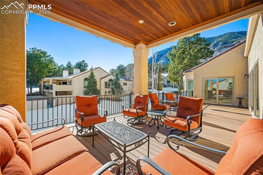 Image 43 of 50: Patio