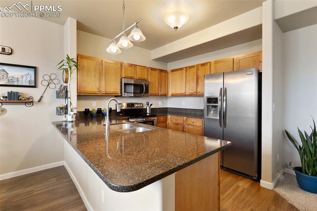 Image 12 of 29: Breakfast bar for gathering