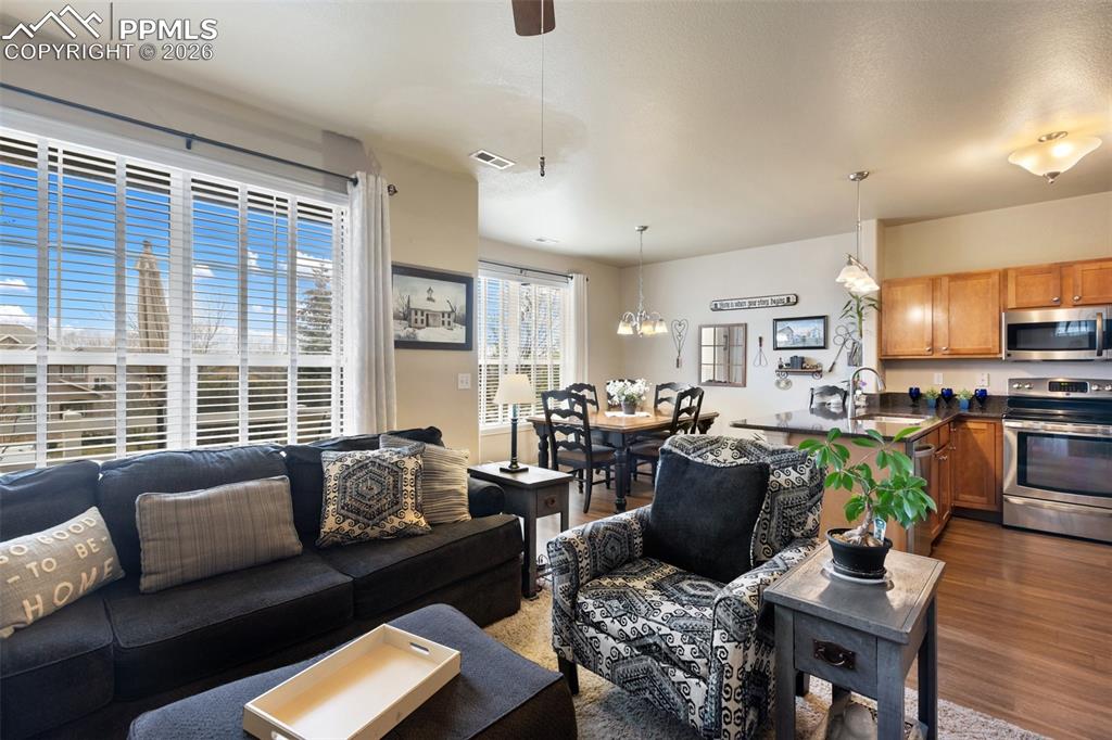 Image 9 of 29: Open concept for easy flow