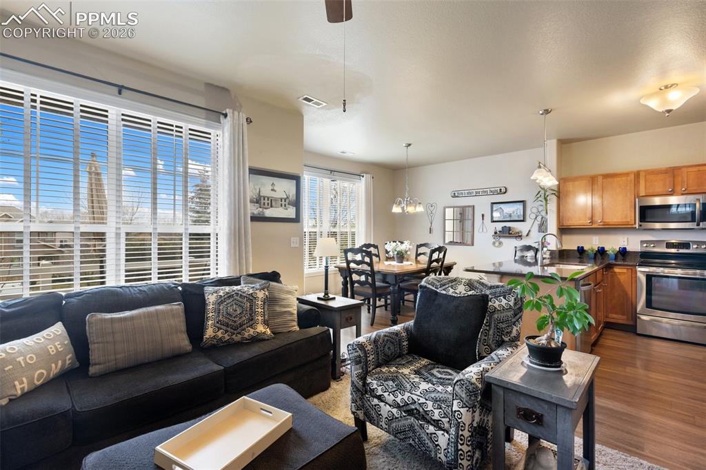 Image 9 of 29: Open concept for easy flow