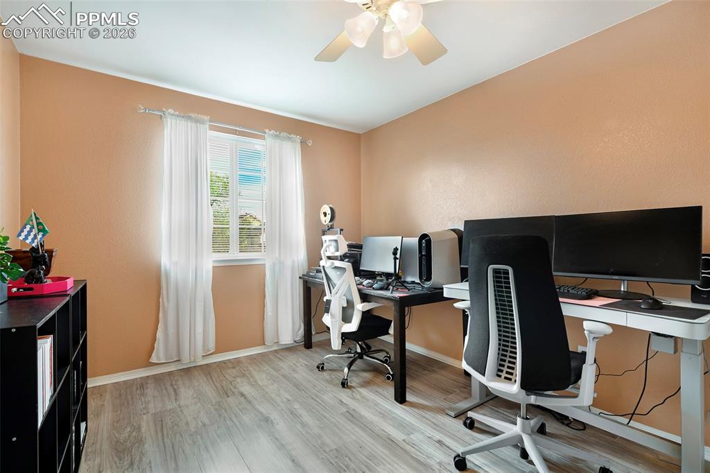 Image 22 of 30: Bedroom #3 - Upper Level