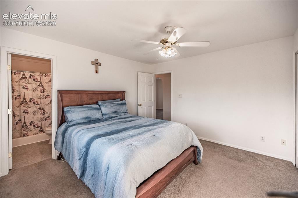 Image 13 of 30: Bedroom