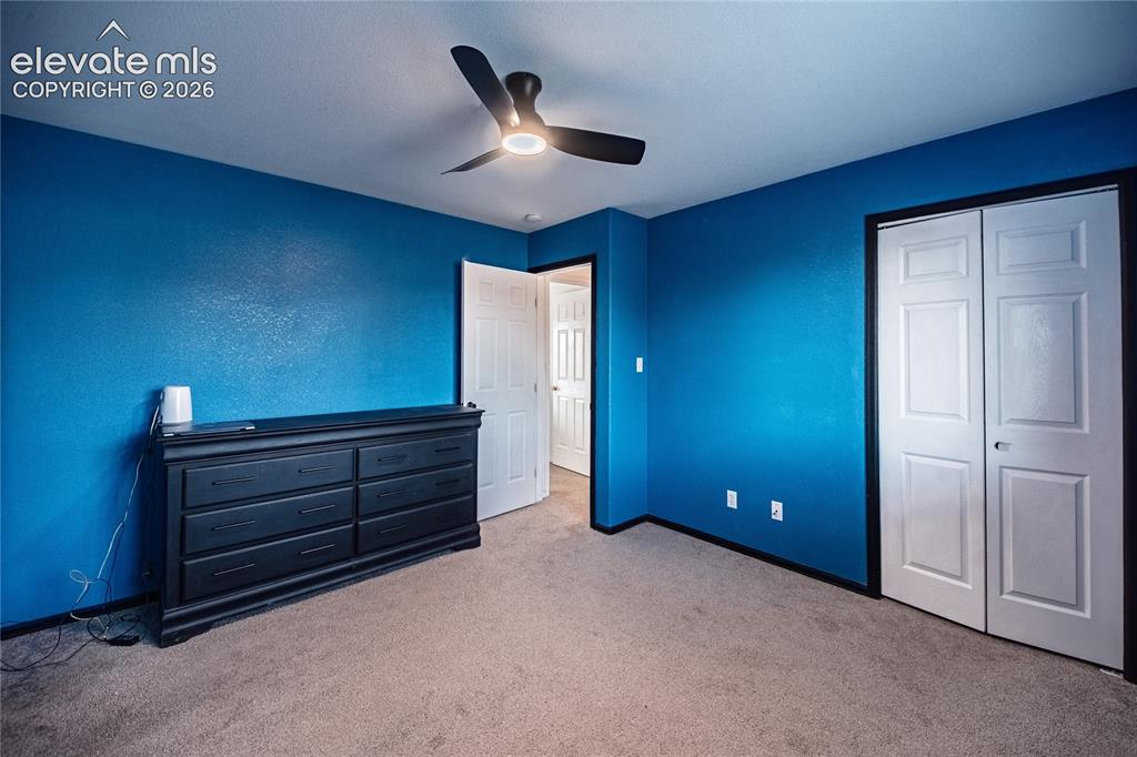 Image 15 of 30: Bedroom