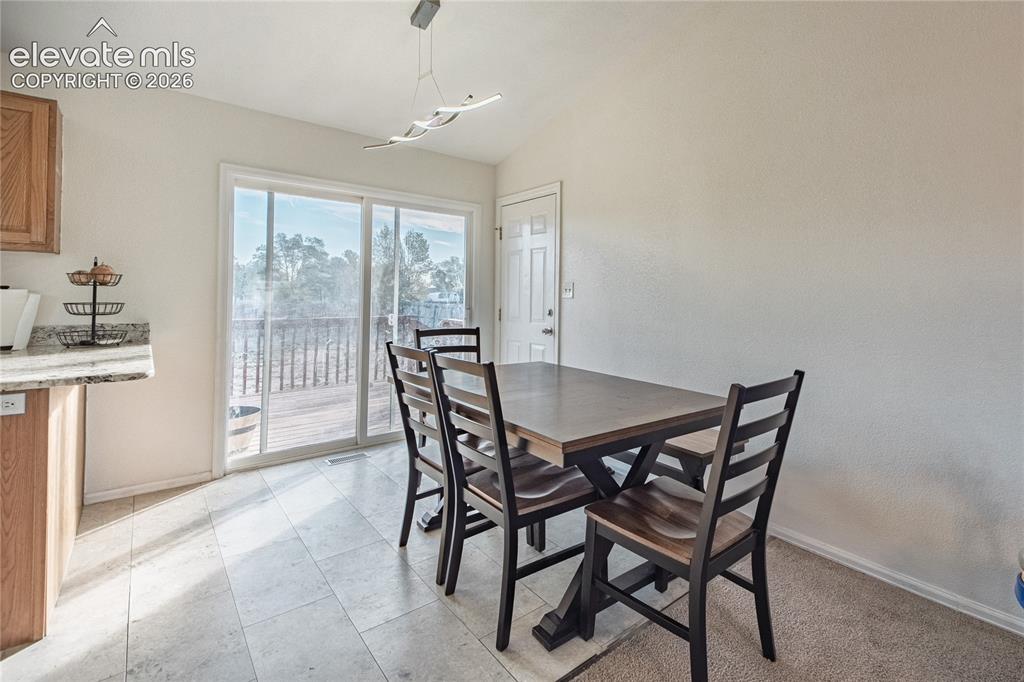 Image 8 of 30: Dining Area