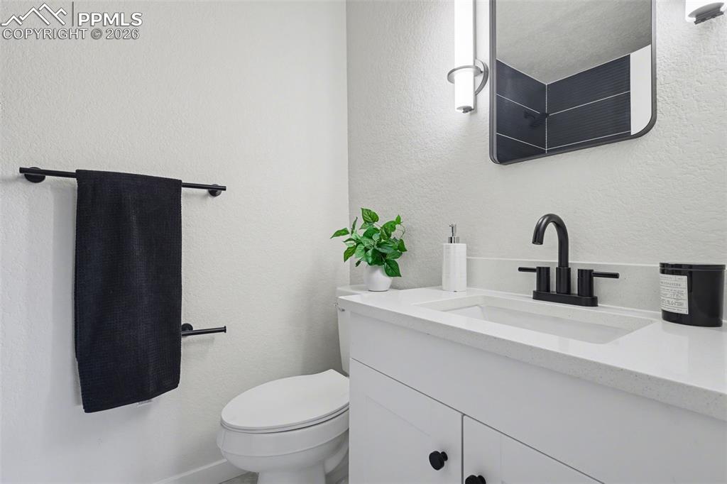 Image 12 of 38: Bathroom