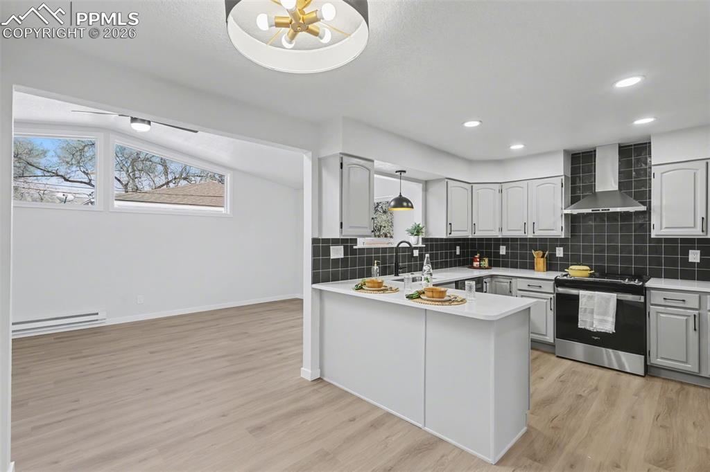 Image 8 of 38: Kitchen