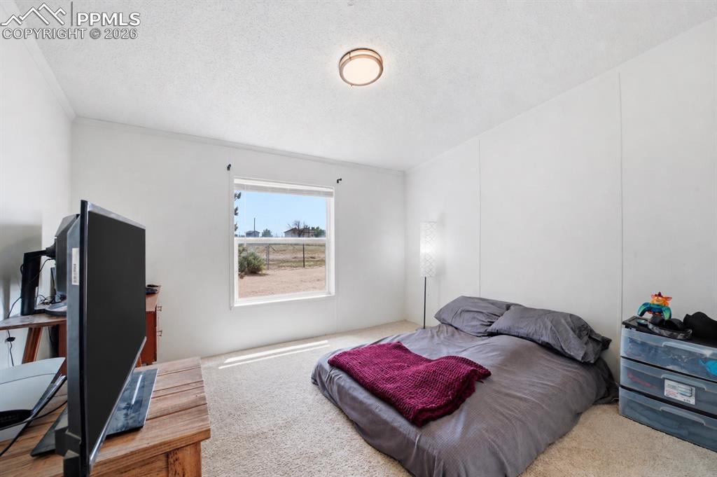 Image 10 of 22: Bedroom