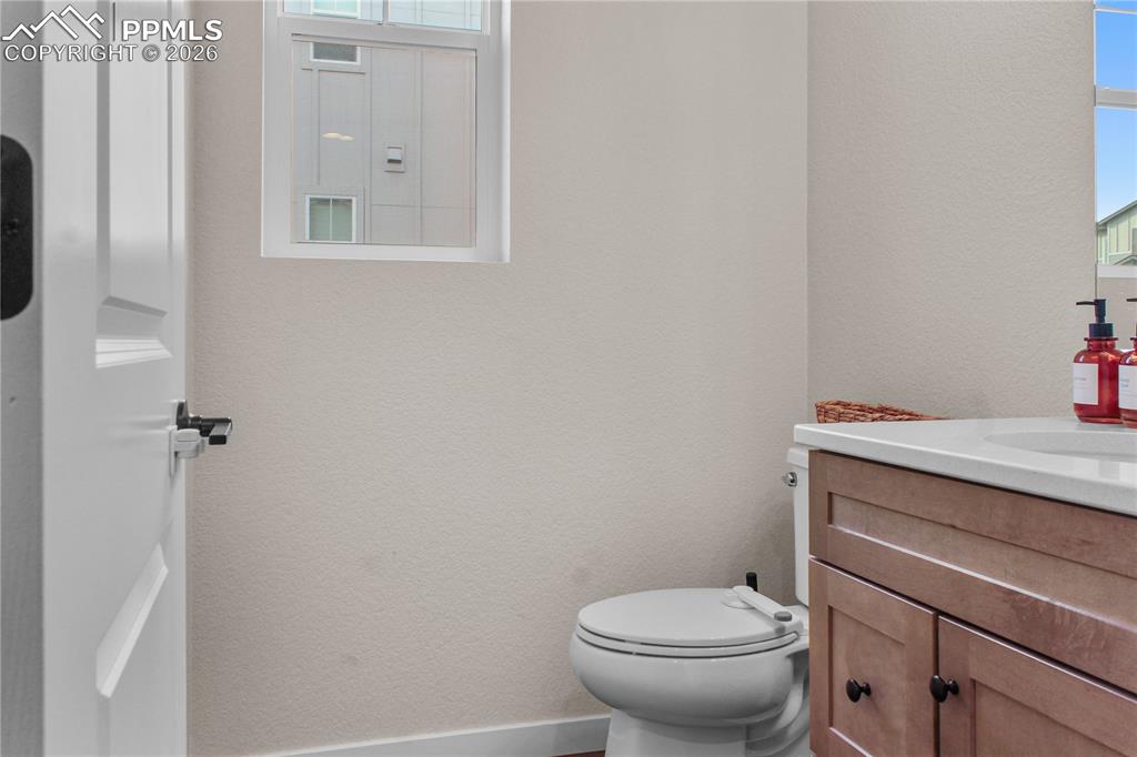 Image 10 of 30: Main Level Bathroom 