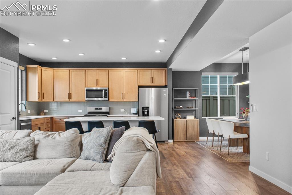 Image 12 of 30: Kitchen