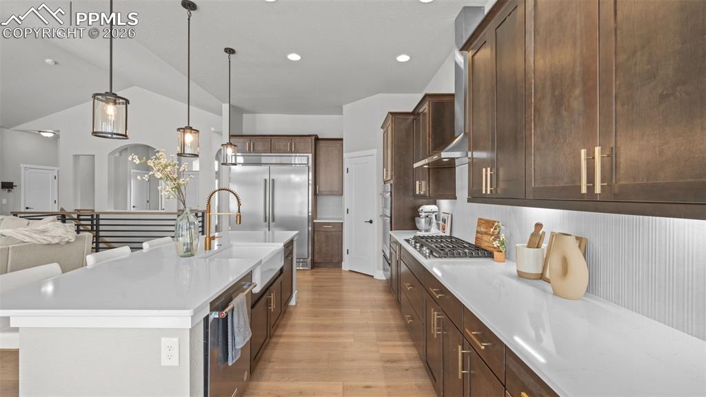 Image 13 of 45: Kitchen