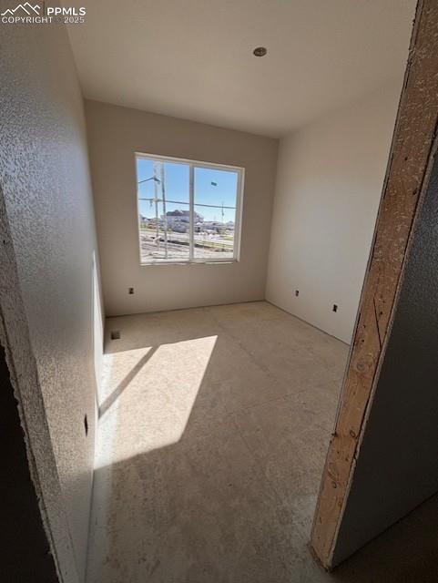 Image 7 of 14: View of unfurnished room