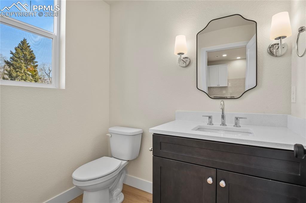 Image 13 of 30: Bathroom