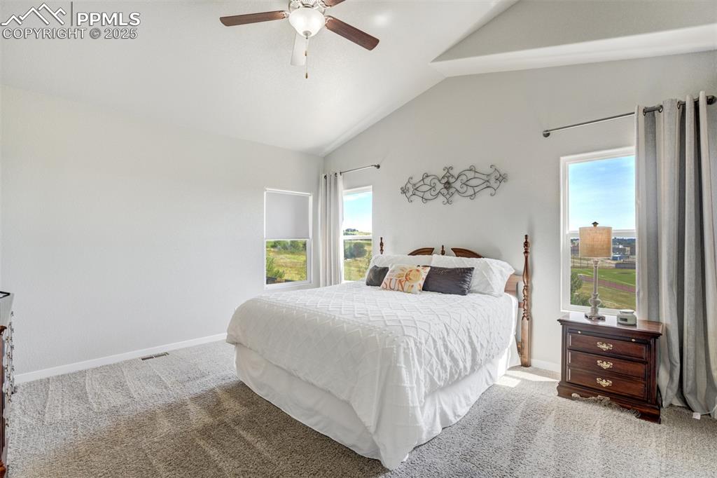 Image 16 of 44: Bedroom