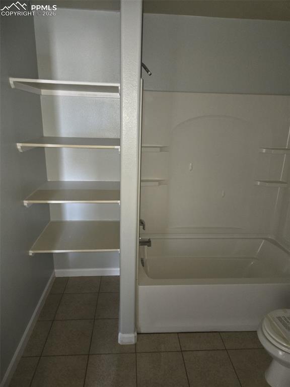 Image 15 of 26: Bathroom