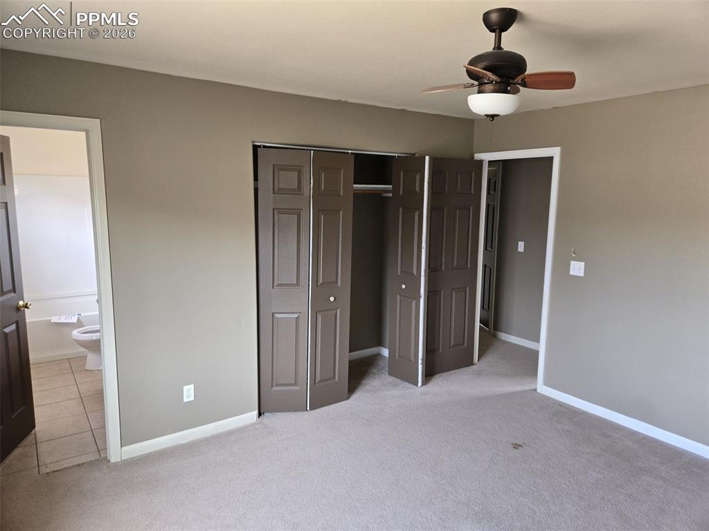 Image 21 of 26: Bedroom