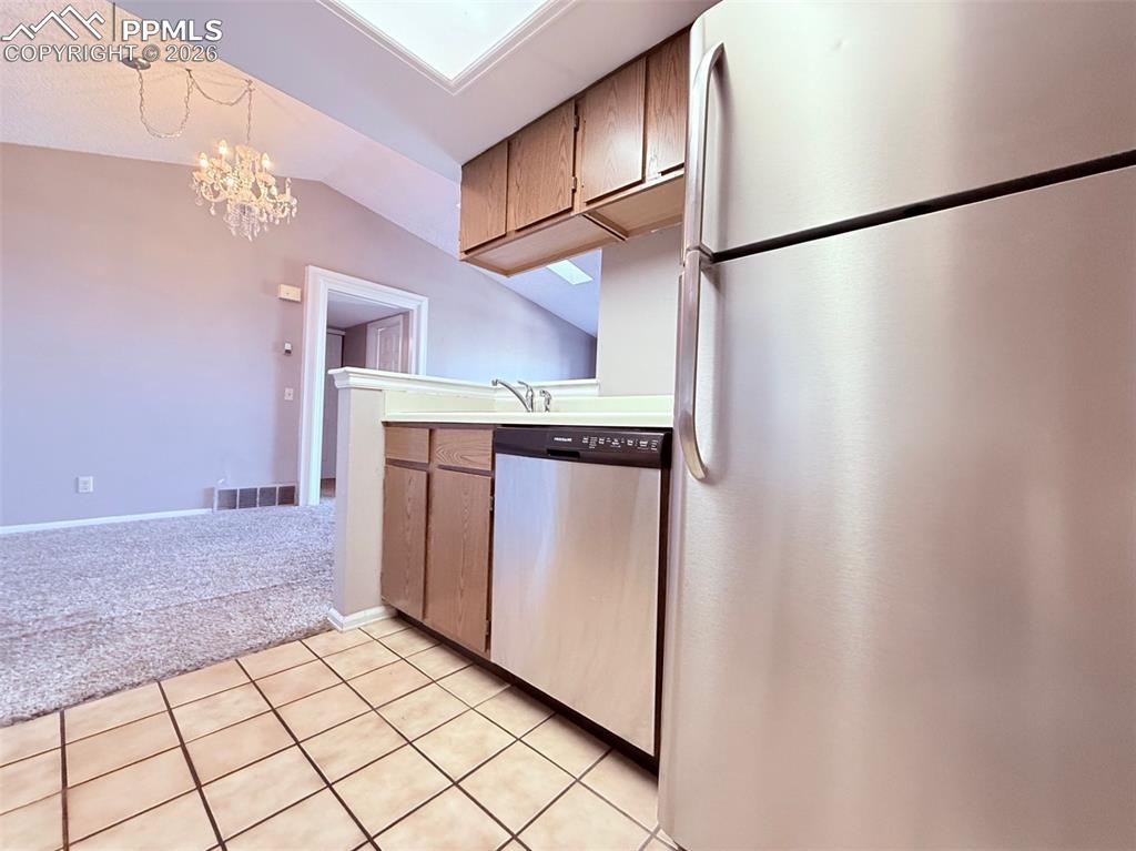 Image 12 of 29: Kitchen