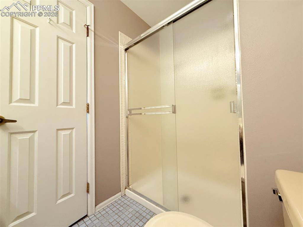 Image 17 of 29: Bathroom