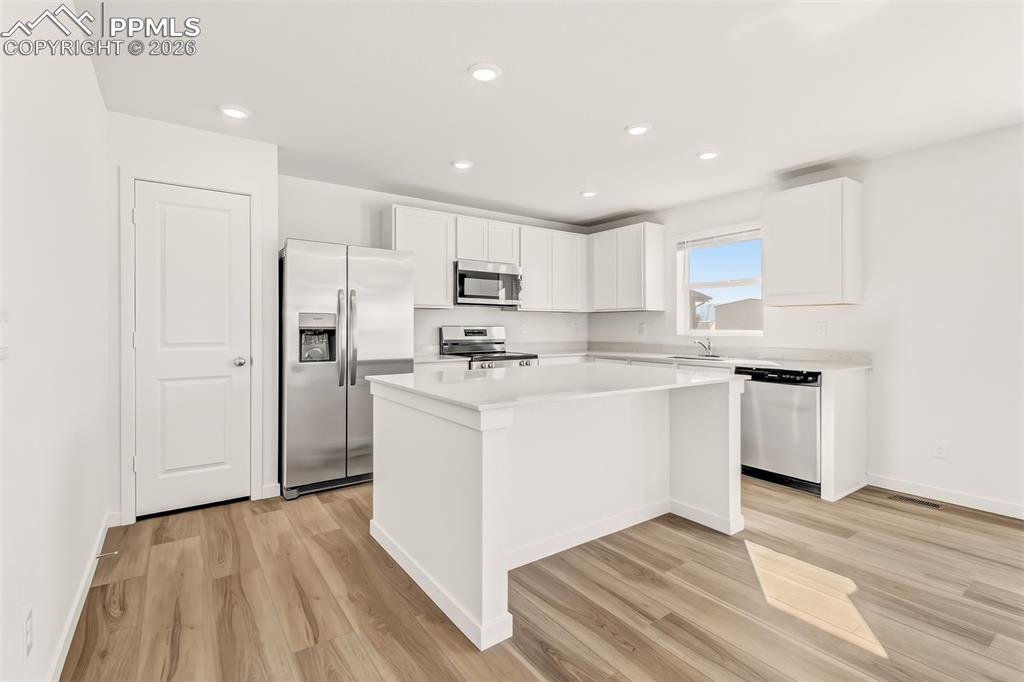 Image 12 of 35: Kitchen