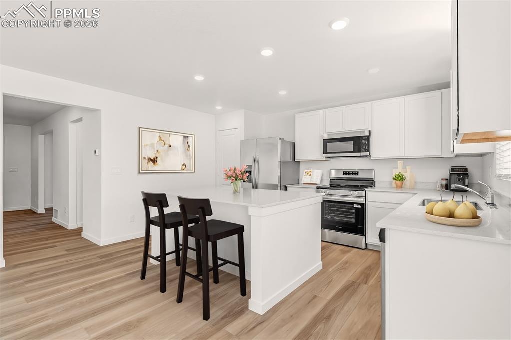 Image 16 of 35: Kitchen