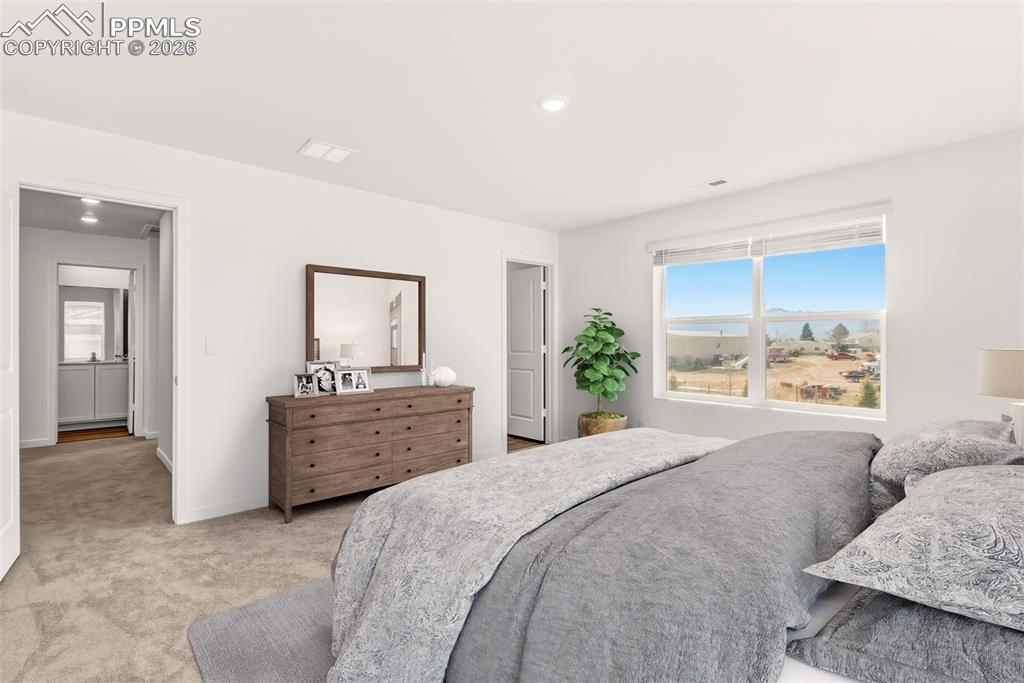 Image 28 of 35: Bedroom