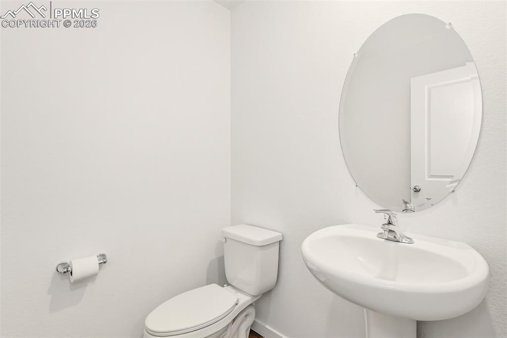 Image 8 of 35: Bathroom