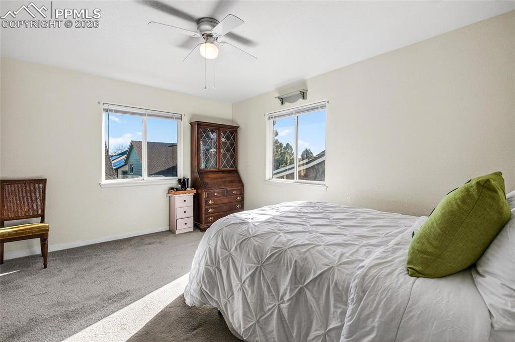 Image 15 of 28: Bedroom