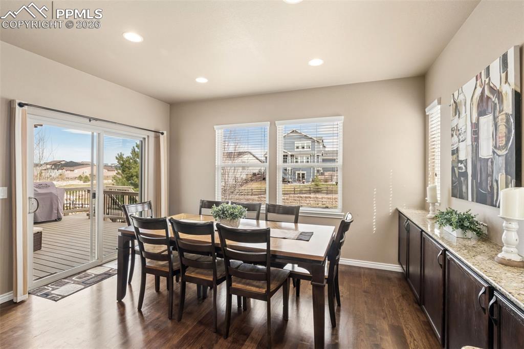 Image 11 of 49: Dining Area