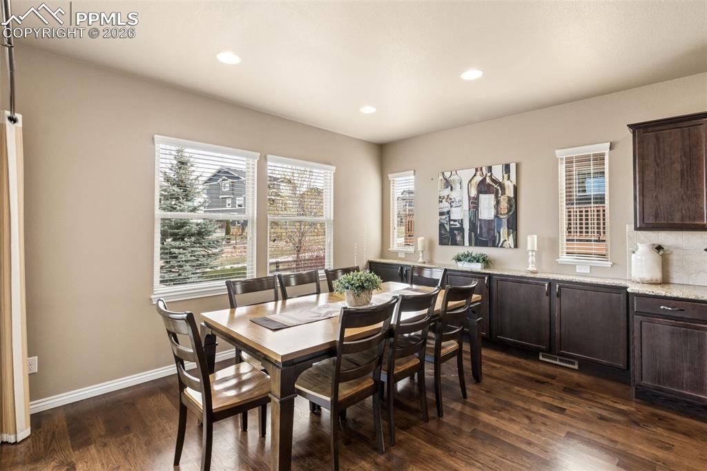 Image 12 of 49: Dining Area