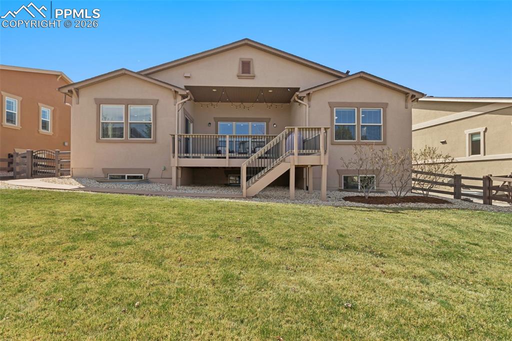 Image 38 of 49: Back of Structure