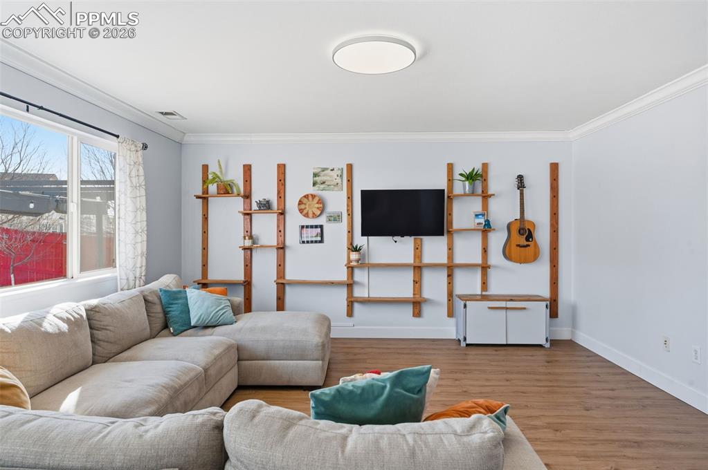 Image 15 of 50: Living Room