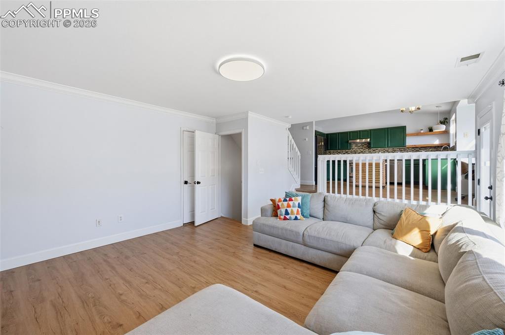 Image 17 of 50: Living Room