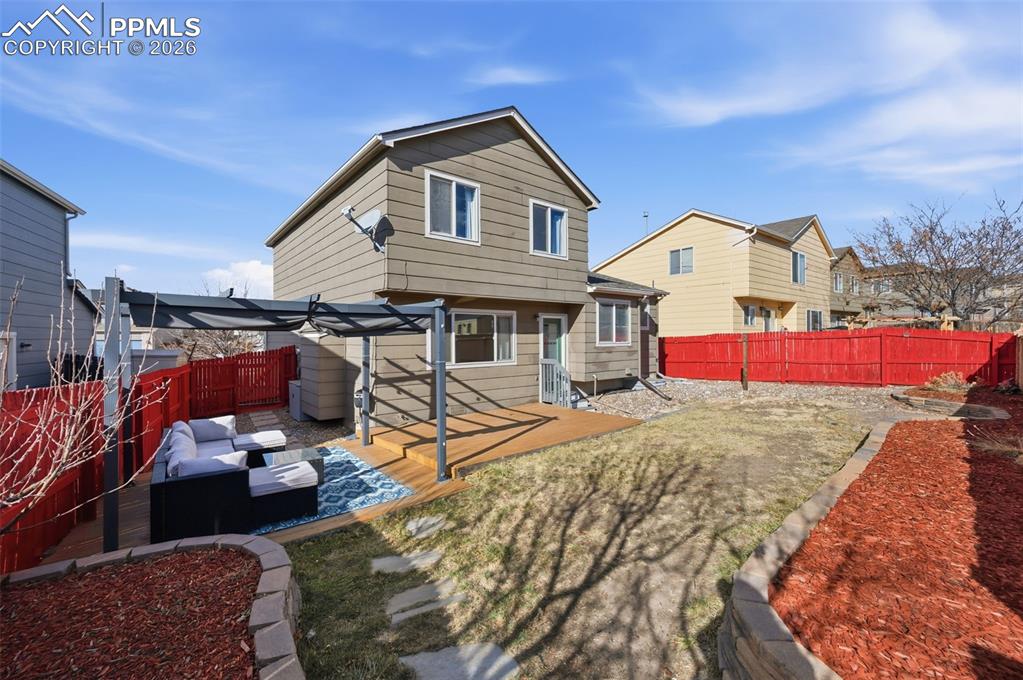 Image 38 of 50: Back of Structure