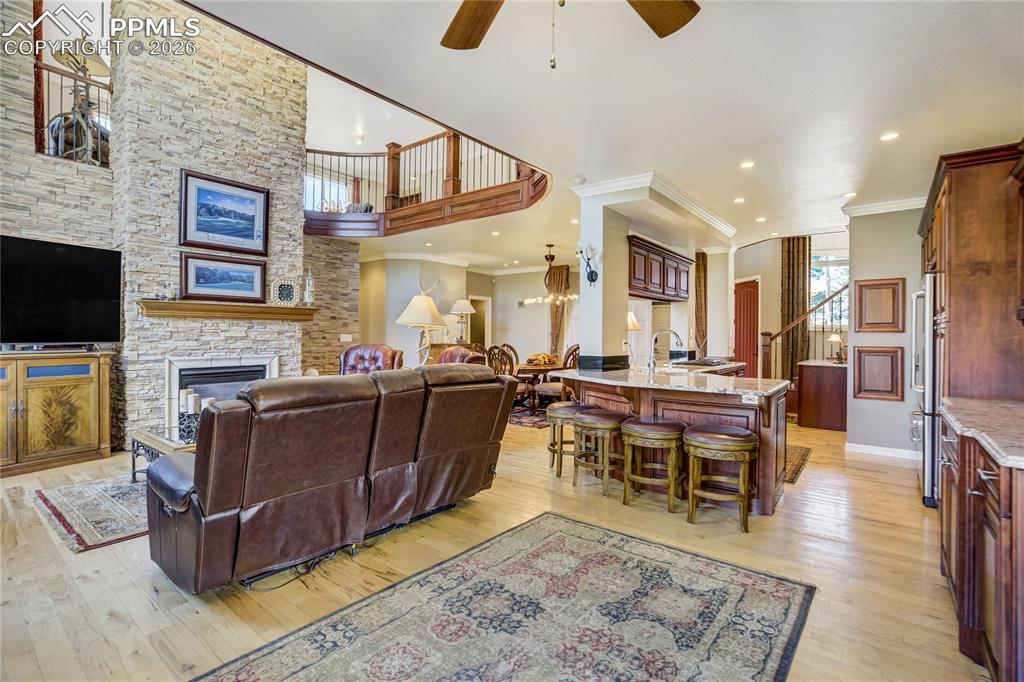 Image 15 of 49: Living Room