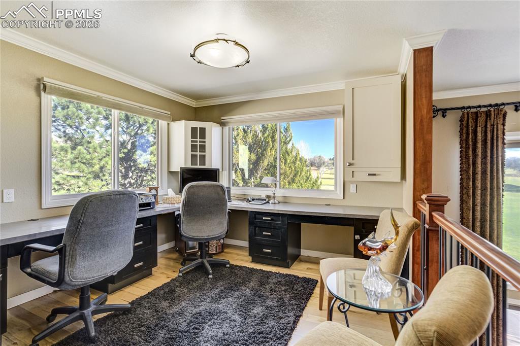 Image 27 of 49: Office