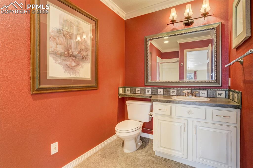 Image 28 of 49: Bathroom