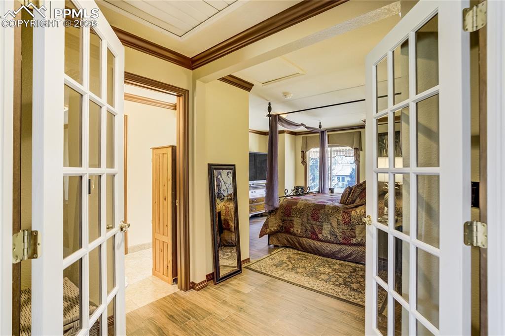 Image 29 of 49: Bedroom