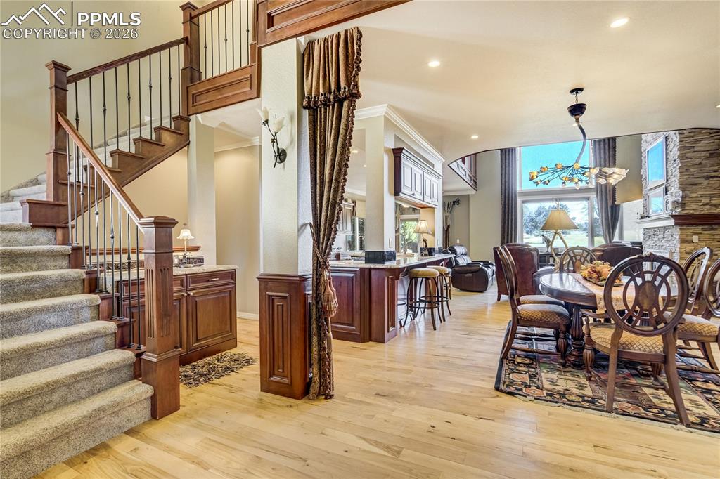 Image 5 of 49: Dining Area