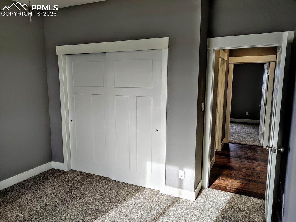 Image 16 of 29: Bedroom