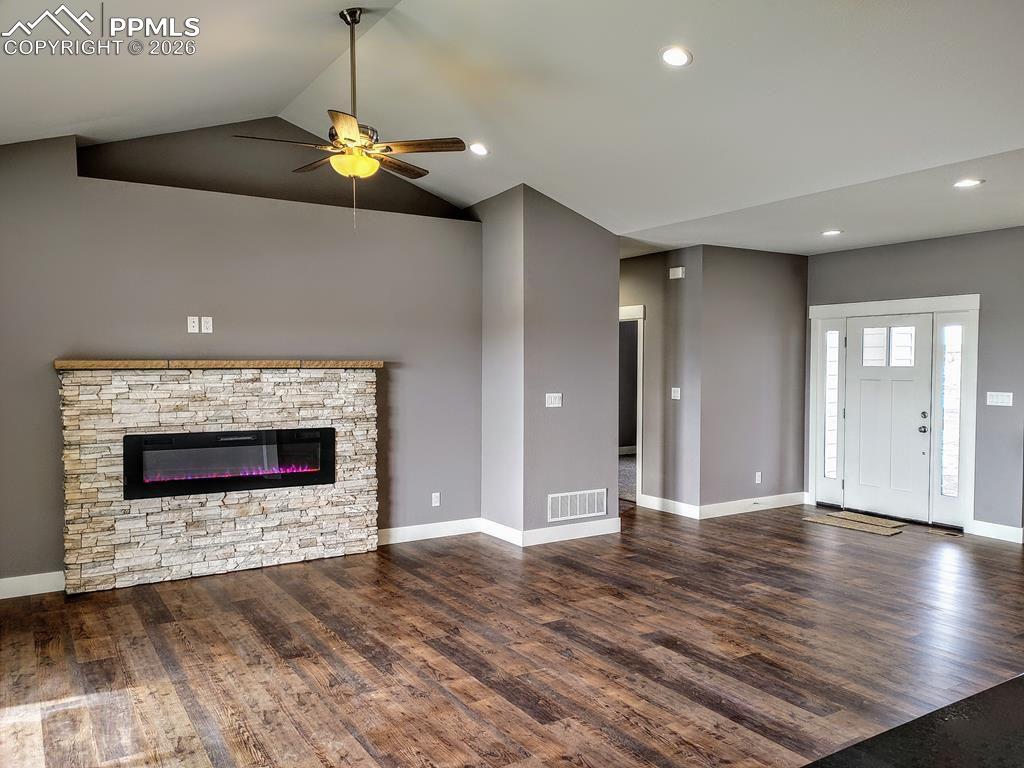 Image 9 of 29: Living Room