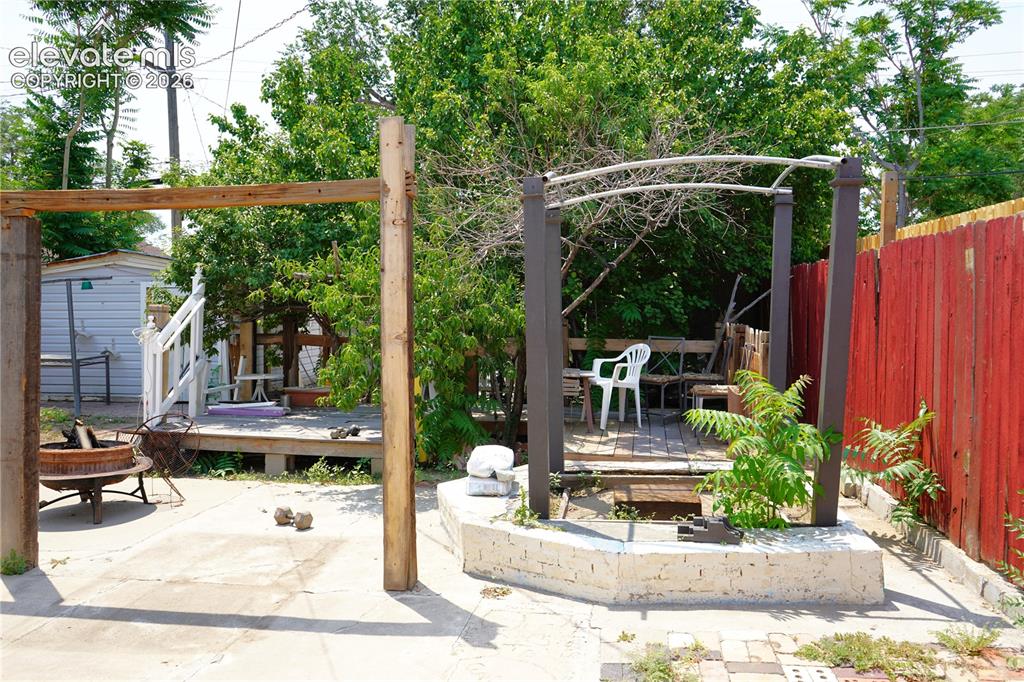 Image 16 of 19: Patio
