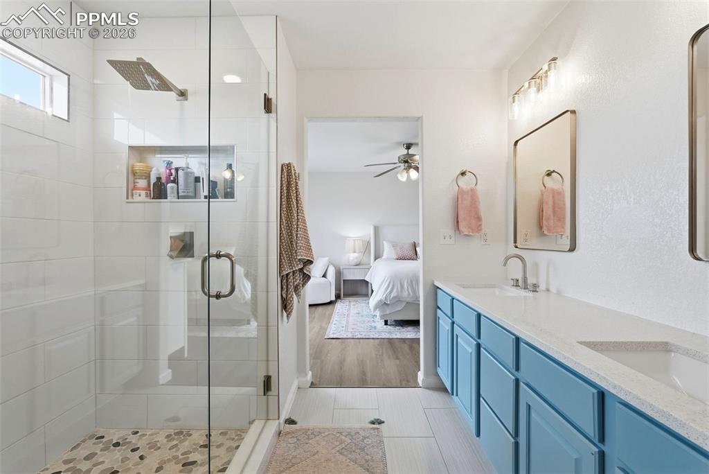 Image 36 of 50: Bathroom