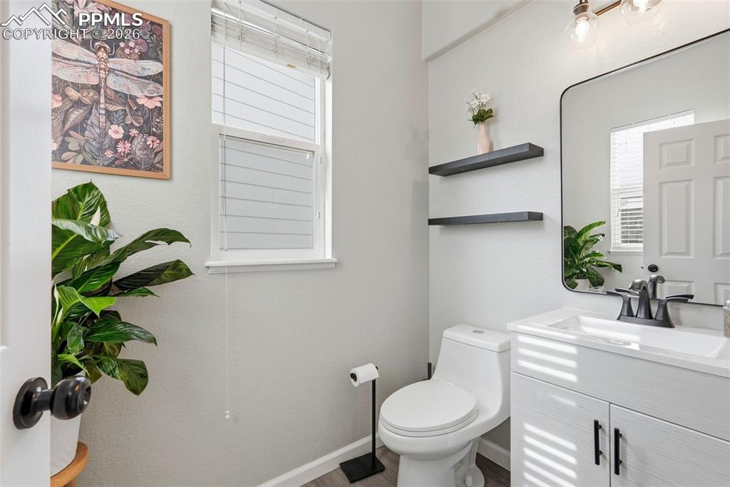 Image 4 of 50: Bathroom