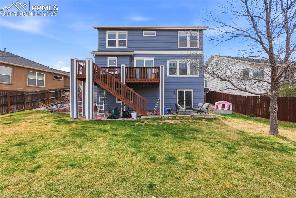 Image 40 of 50: Back of Structure