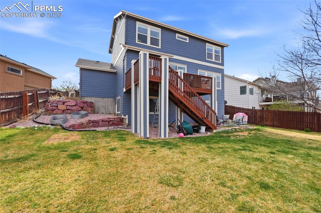 Image 41 of 50: Back of Structure