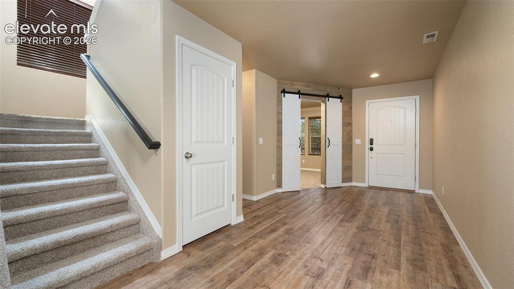 Image 4 of 29: Entry