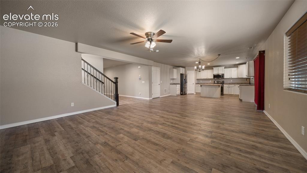 Image 5 of 29: Living Room