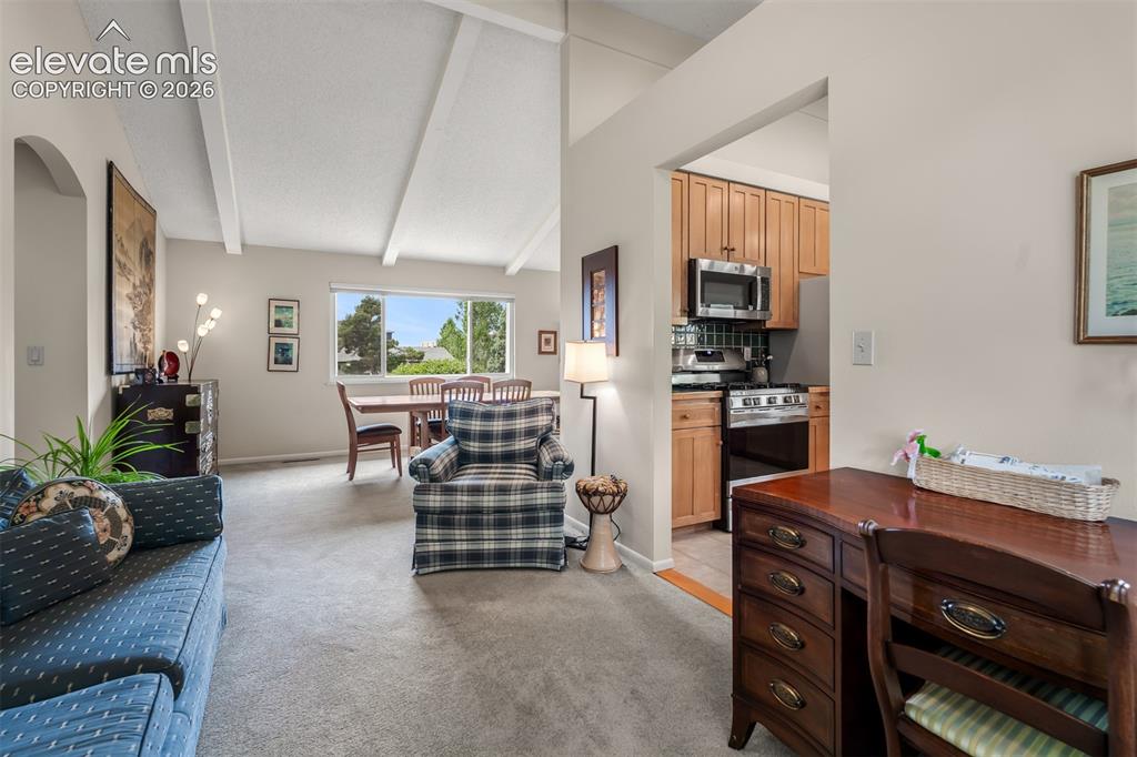 Image 9 of 50: Dining Room